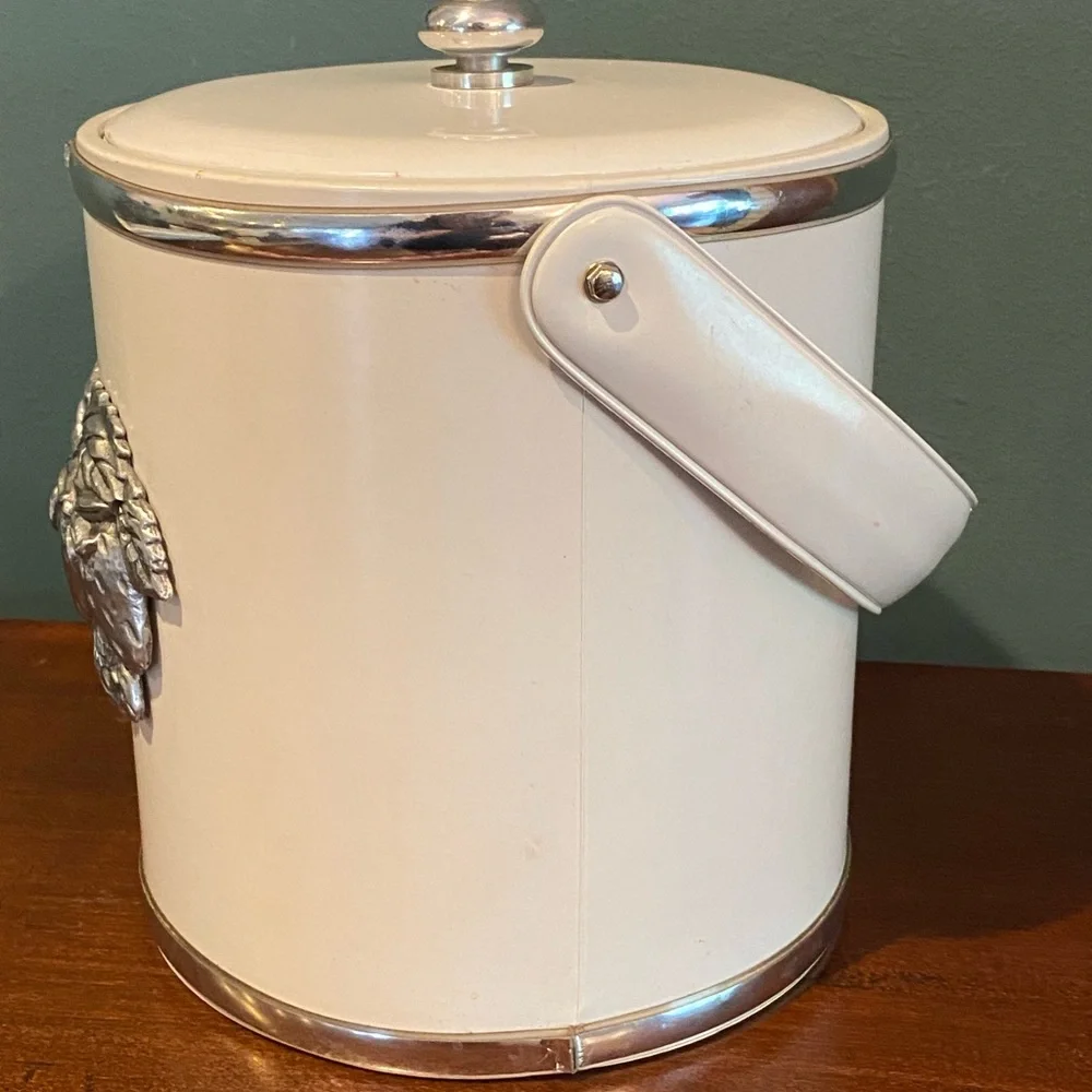 VINTAGE MCM GEORGES BRIARD ICE BUCKET WHITE With PEWTER STRAWBERRIES Silver